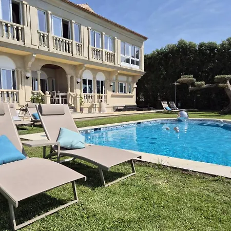 Ocean Luxury Retreat - Pool & Sea Views بيت خشبي *