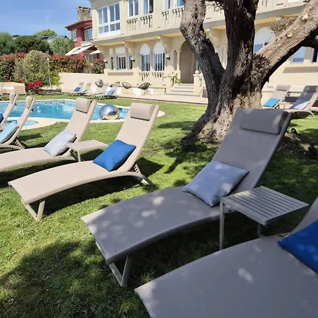 بيت خشبي Ocean Luxury Retreat - Pool & Sea Views Oya