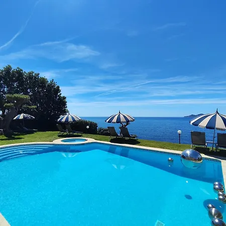بيت خشبي Ocean Luxury Retreat - Pool & Sea Views *